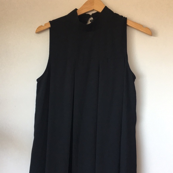 FOREVER 21 black sleeveless halter/ pleated loose flowy dress. Size XS. - Picture 3 of 3